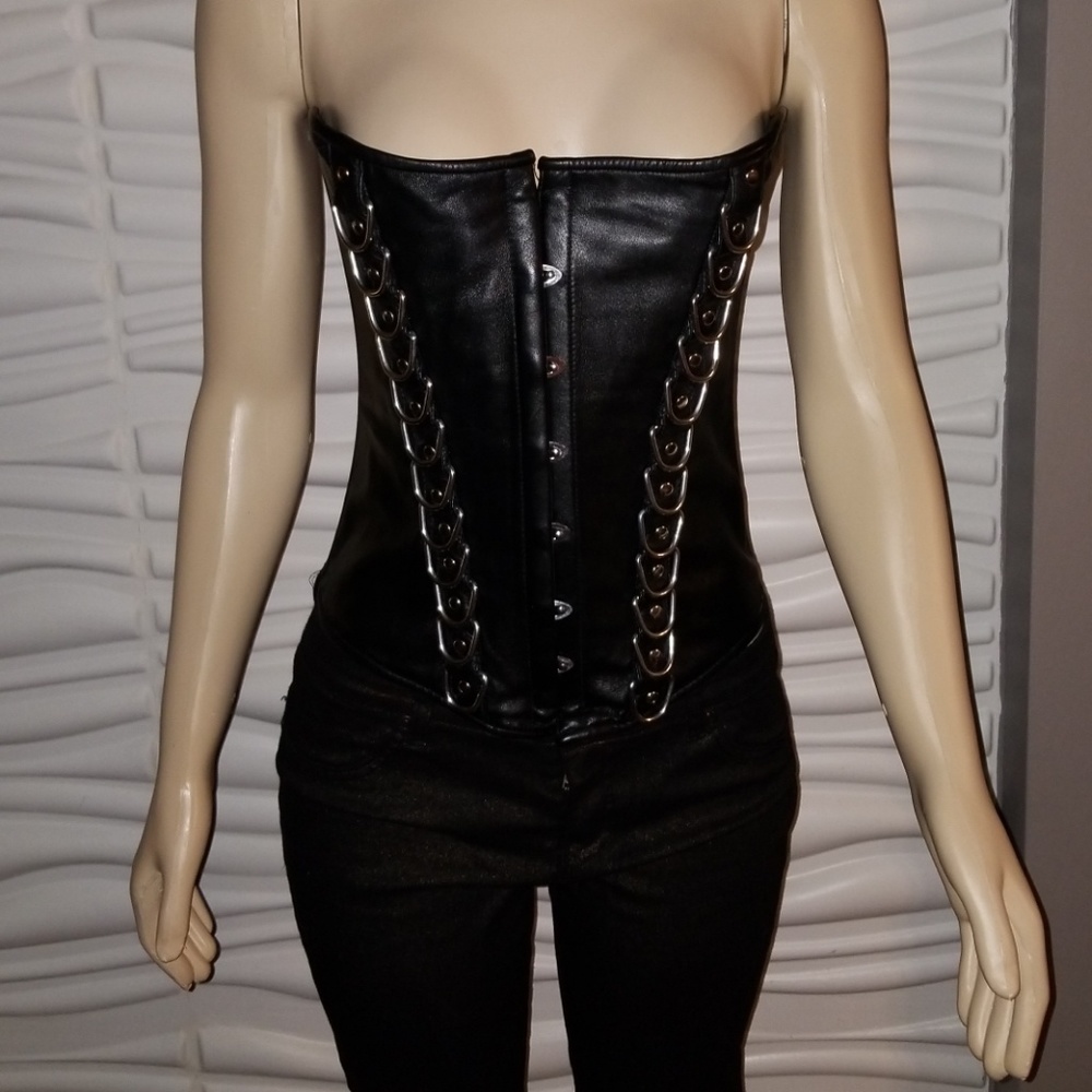 Clothes - Picture 2 of 3